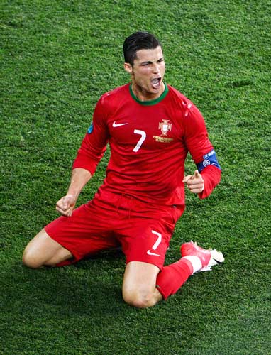 稳定！马尔卡宁全场18中11轰30分8篮板