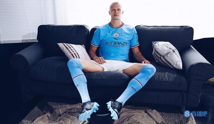 法尔克：拜仁计划明年8月初开启中国行，将进行两场友谊赛（法尔克：拜仁拟明年8月上旬赴华，进行两场热身赛）