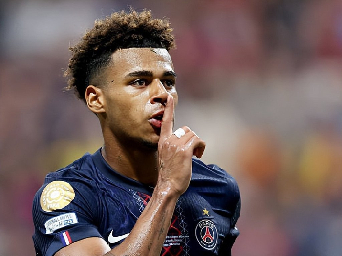 TA：利物浦球迷拒为种族歧视认罪，涉嫌英超首轮骂塞梅尼奥（TA：被指英超首轮对塞梅尼奥实施种族辱骂，利物浦球迷拒绝认罪）