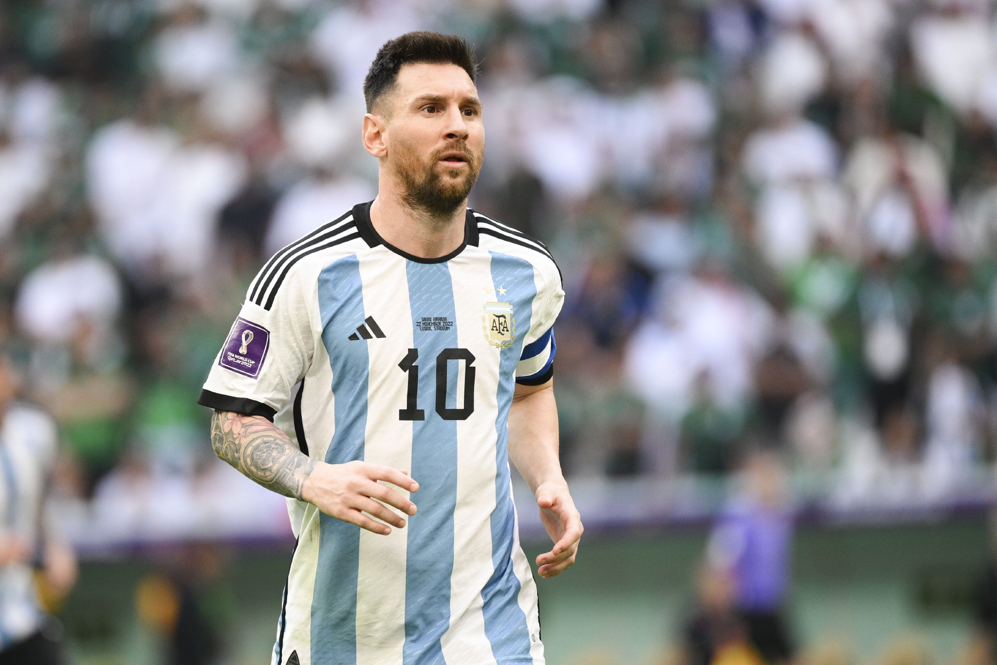 中超：上海海港主场4-1大胜深圳