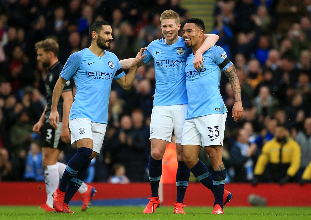 兰杜奇：上半场我们没拉开阵型宽度，踢得有点像一群小鸡