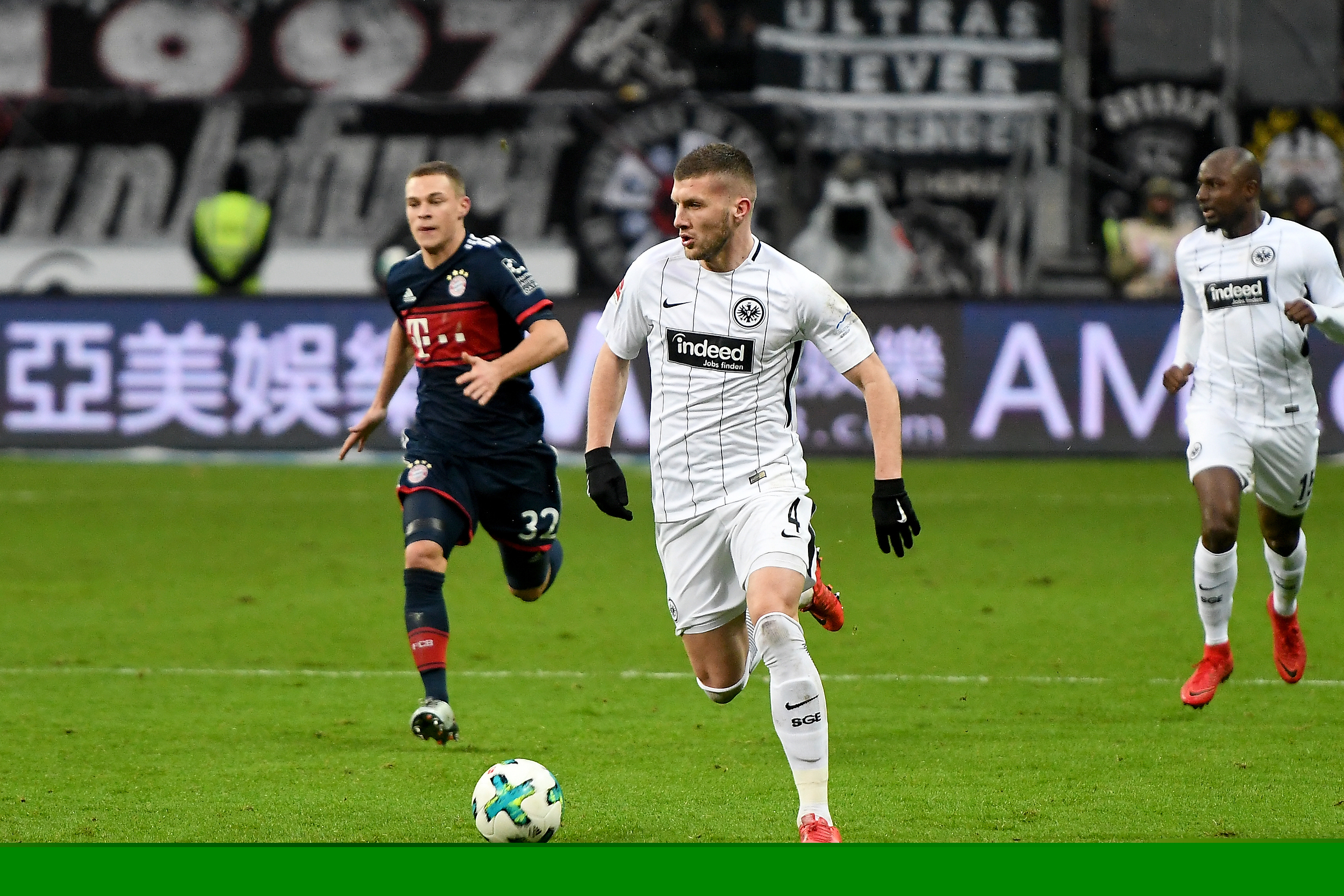 弗里克：孔德场上状态还不错，很高兴能以胜利为今年画上句号（弗里克：孔德发挥不错，很开心用胜利为今年收官）