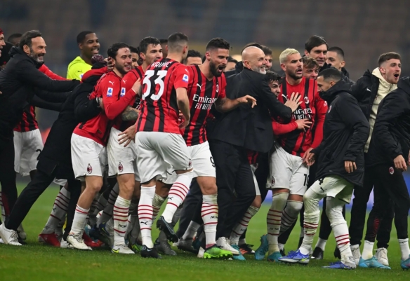 新援上来第一脚就进球（新援登场首次触球即破门）