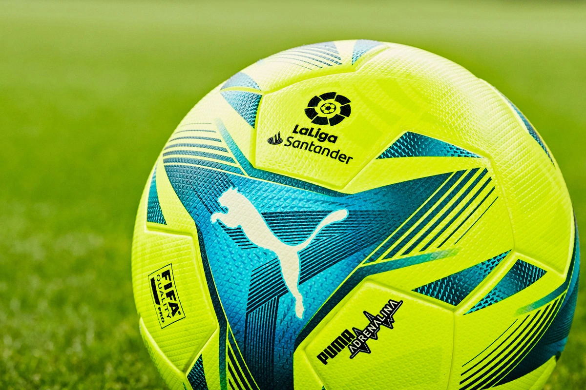 斯凯利晒穿齐达内、博格巴尤文球衣照，尤文球迷留言“快来”