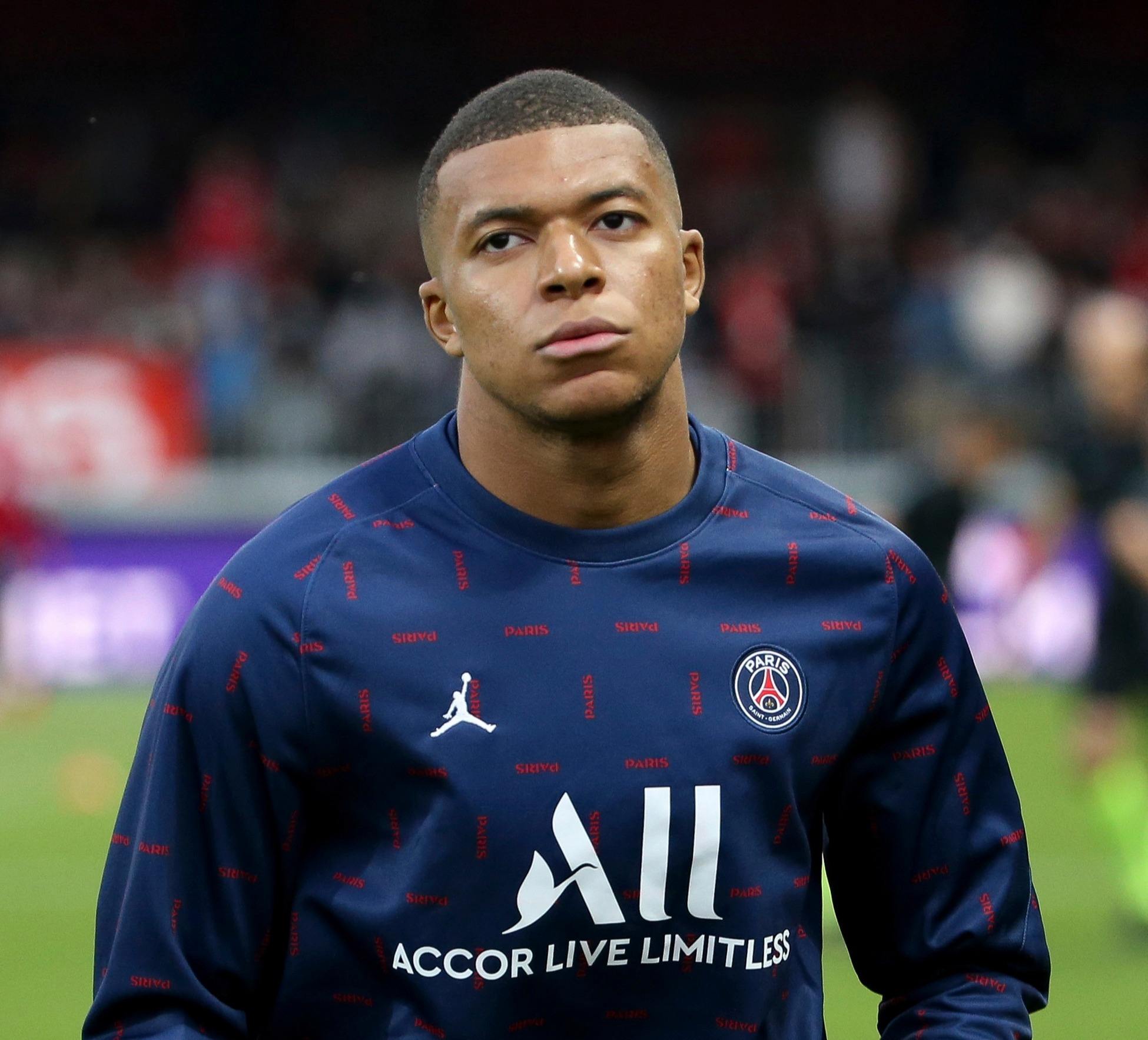 记者：穆西亚拉将于1月2日提前训练，3日拜仁全队体能测试（记者曝：穆西亚拉将于1月2日提前投入训练，拜仁全队3日进行体能测试）